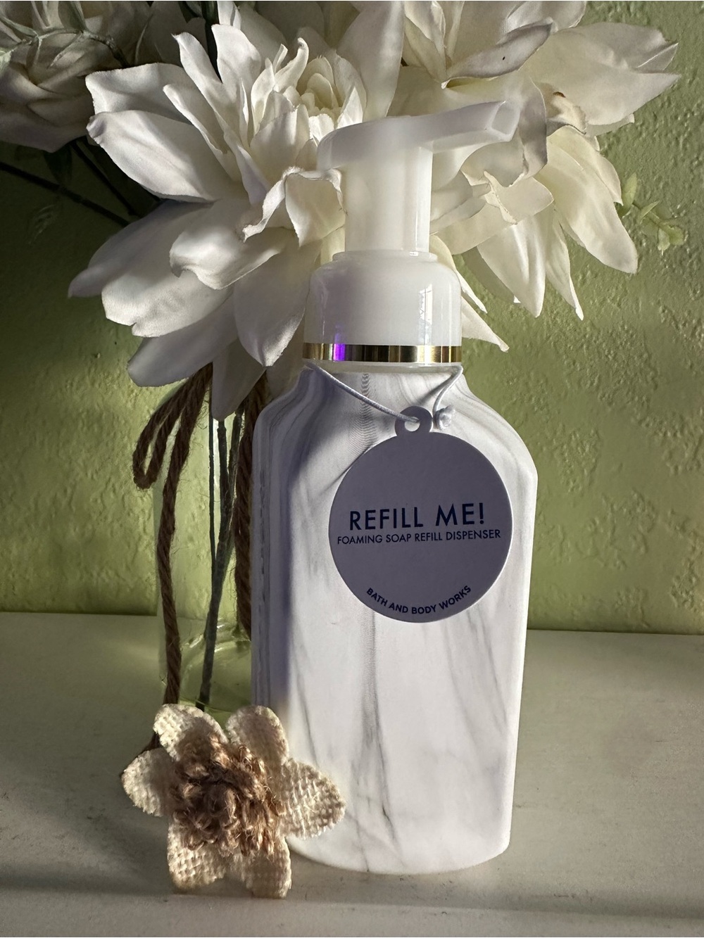 Bath & Body Works White Marble Foaming Soap Dispenser with Gold Accent